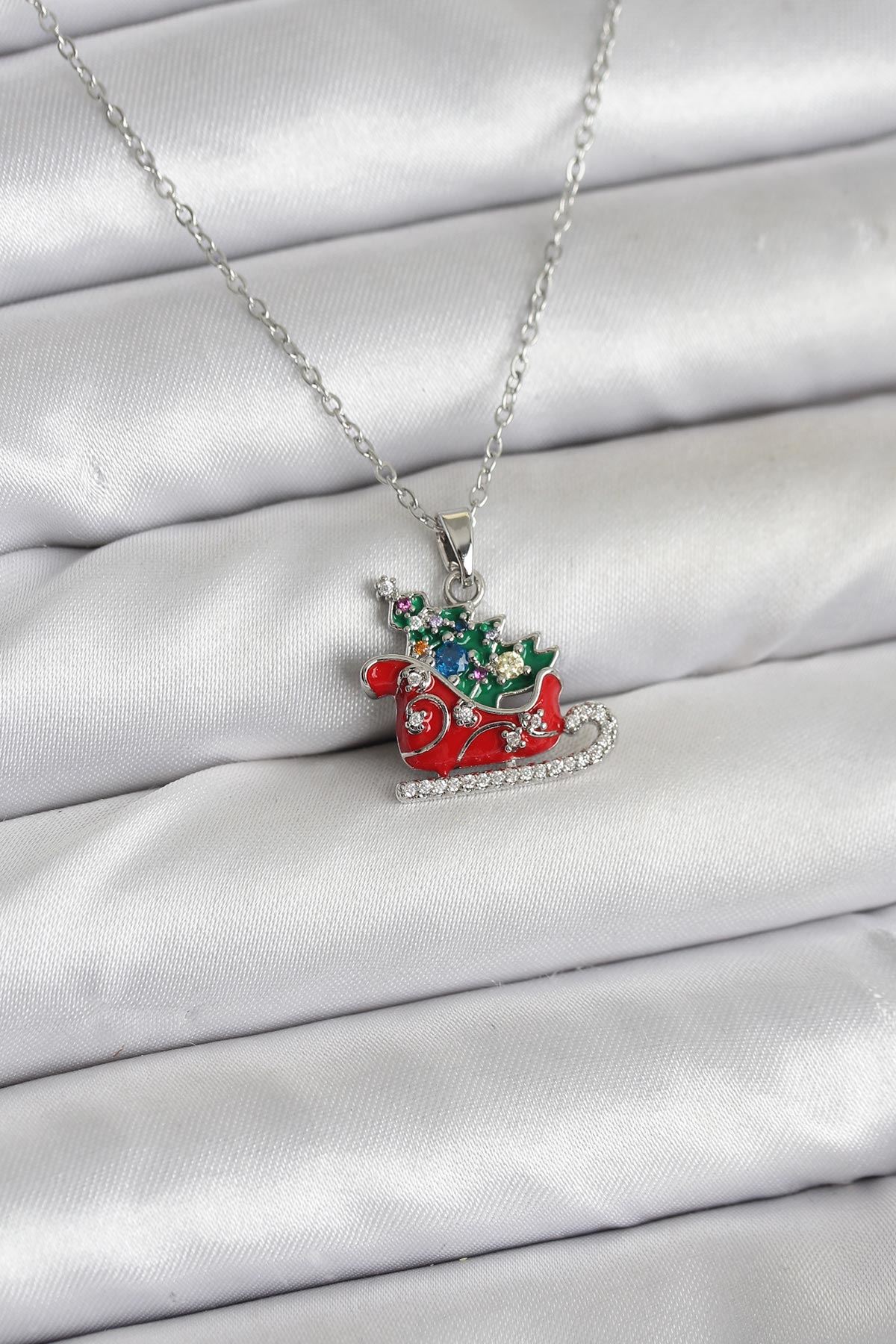 YRTCL 316L Çelik Zincir Gümüş Renk Kızak ve Çam Ağacı Figürlü Yılbaşı Temalı Kadın Kolye