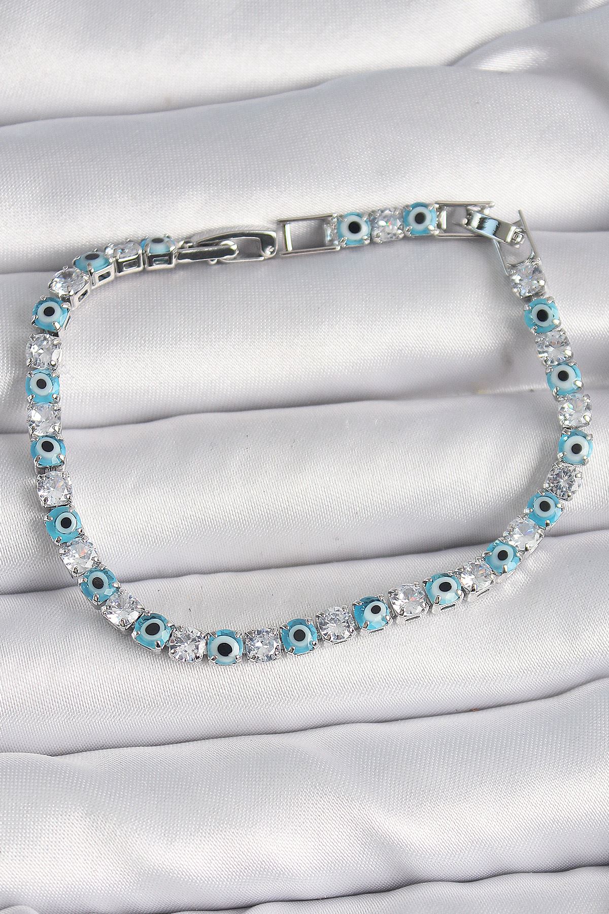 YRTCL Pirinç Gümüş Renk Su Yolu Zirkon Taşlı Nazar Boncuklu Kadın Bileklik
