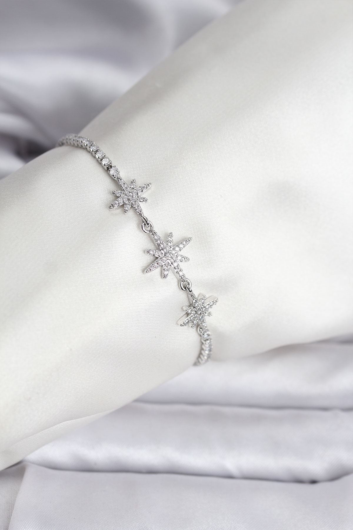 YRTCL Kutup Yıldızı Model Zirkon Taşlı Gümüş Renk Su Yolu Kadın Bileklik