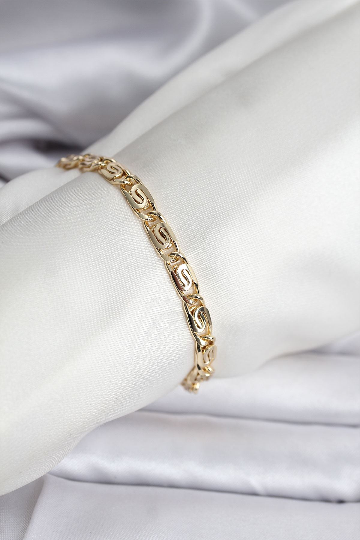 YRTCL 14K Gold Renk Kaplama Zincir Model CM Kadın Bileklik