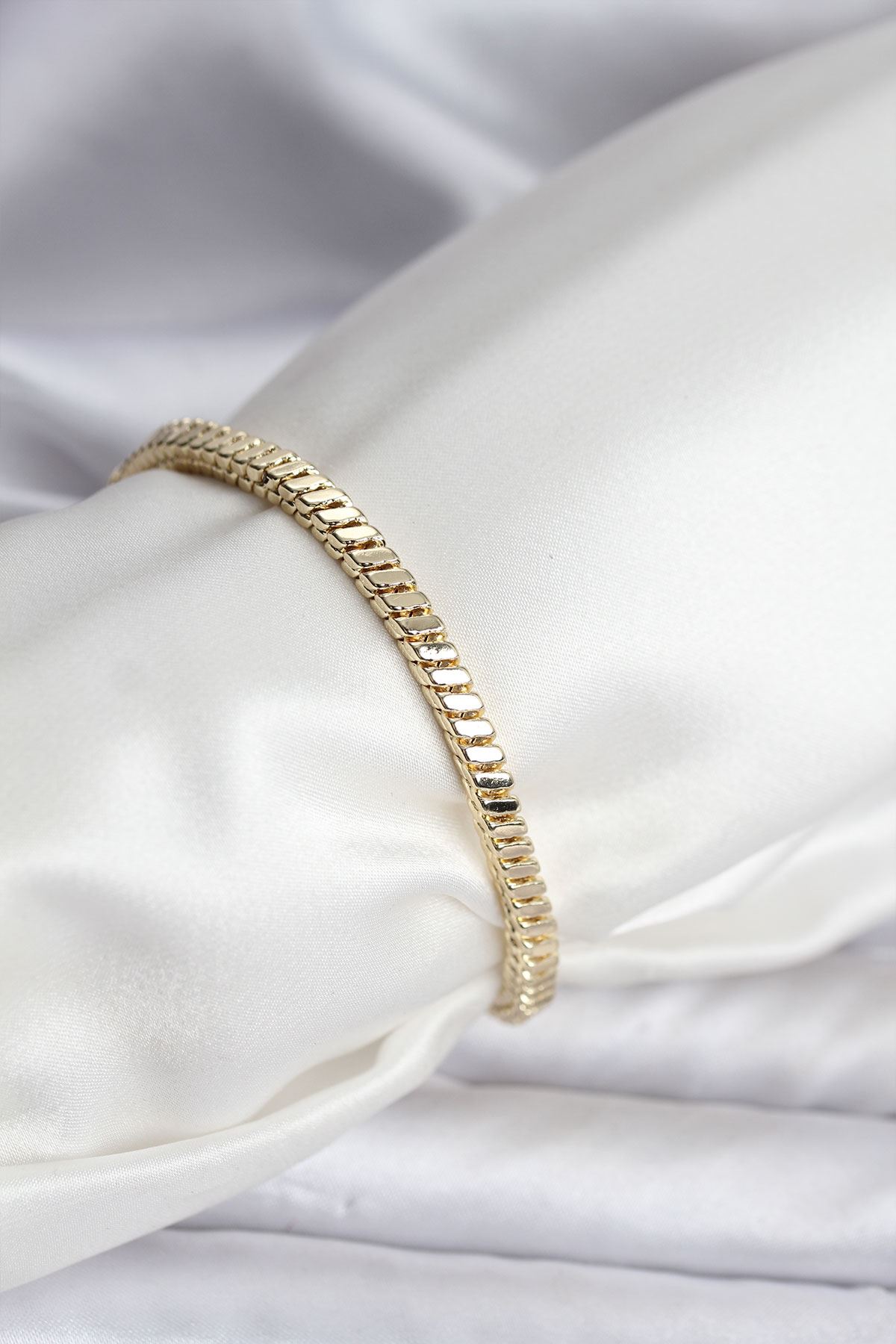 YRTCL 14K Gold Renk Kaplama Kare Zincir Model CM Kadın Bileklik