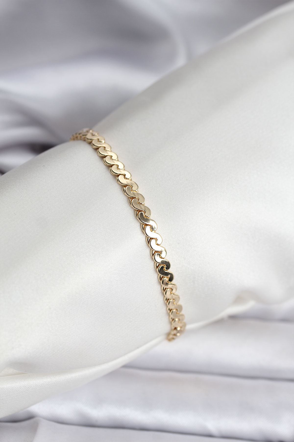 YRTCL 14K Gold Renk Kaplama Ezme Yılan Zincir Model CM Kadın Bileklik