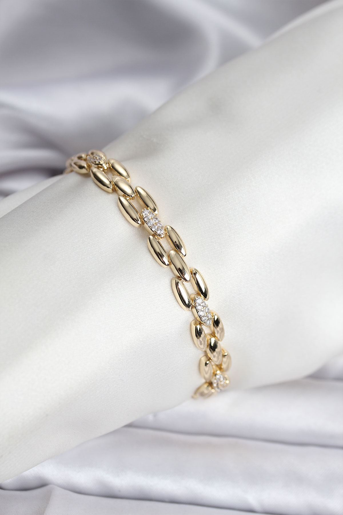 YRTCL 14K Gold Renk Kaplama Zirkon Taşlı Model CM Kadın Bileklik