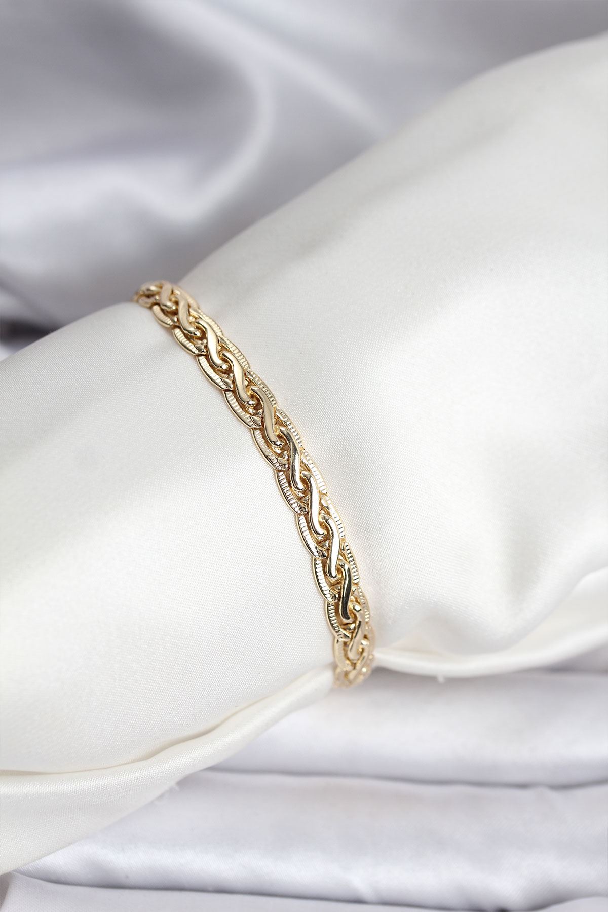 YRTCL 14K Gold Renk Kaplama Lazer Zincir Model CM Kadın Bileklik