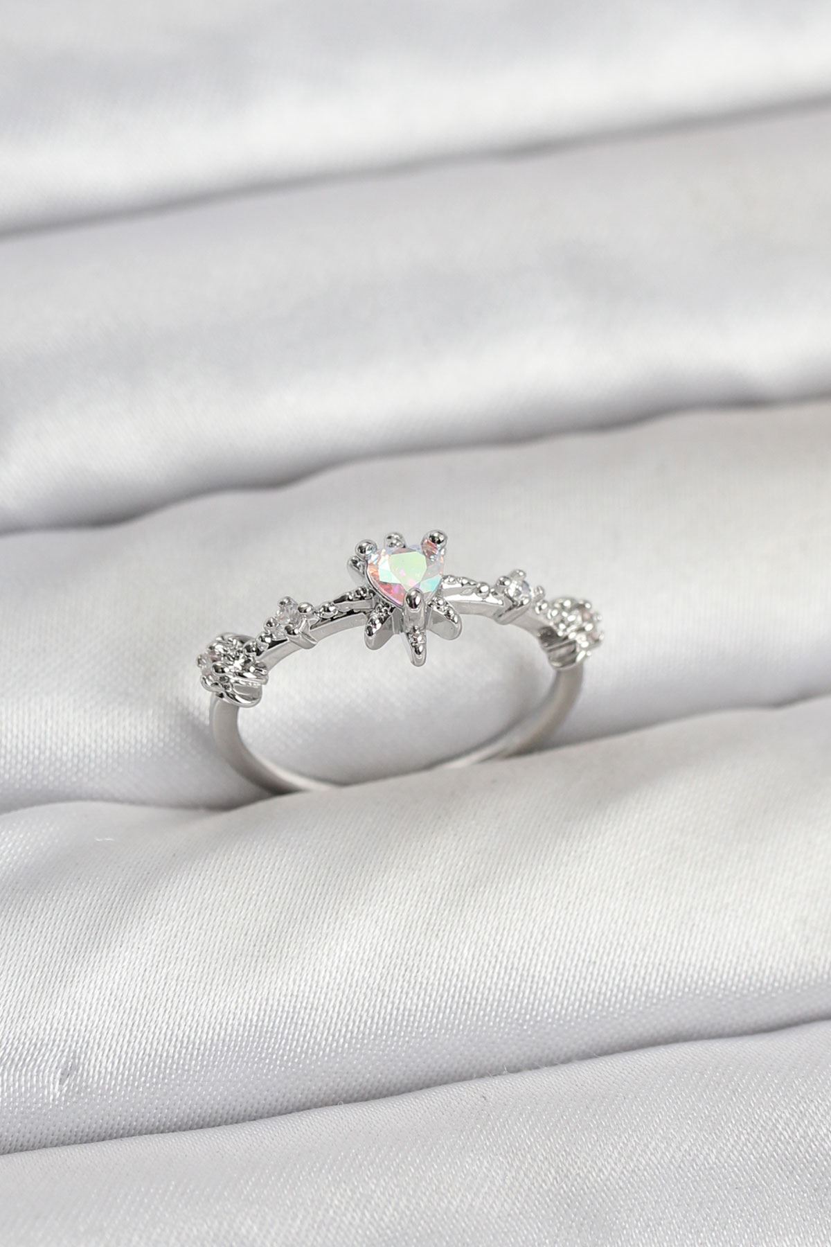 YRTCL Gümüş Renk Pirinç Yıldız Model Kadın Yüzük