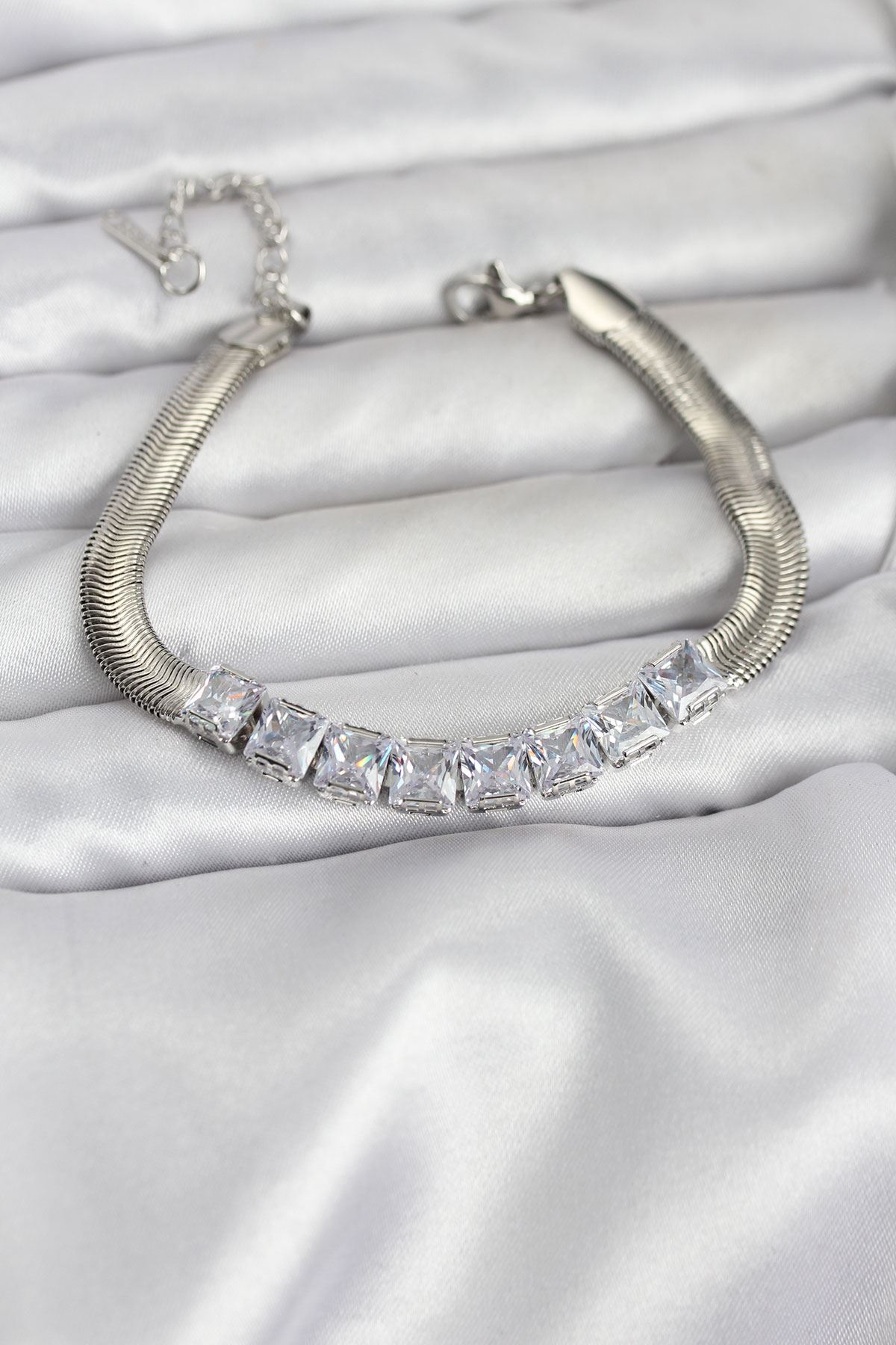 YRTCL 316L Çelik Gümüş Renk Kare Zirkon Taşlı Yılan Zincirli Kadın Bileklik