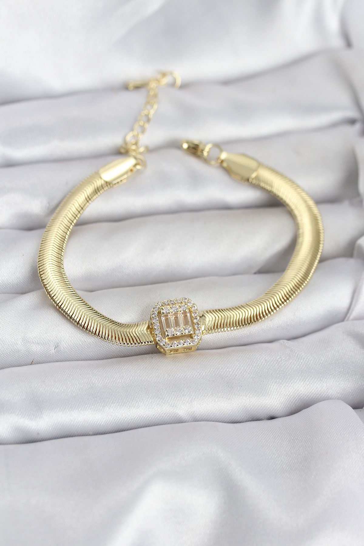 YRTCL 316L Çelik Gold Renk Baget Zirkon Taşlı Yılan Zincirli Kadın Bileklik