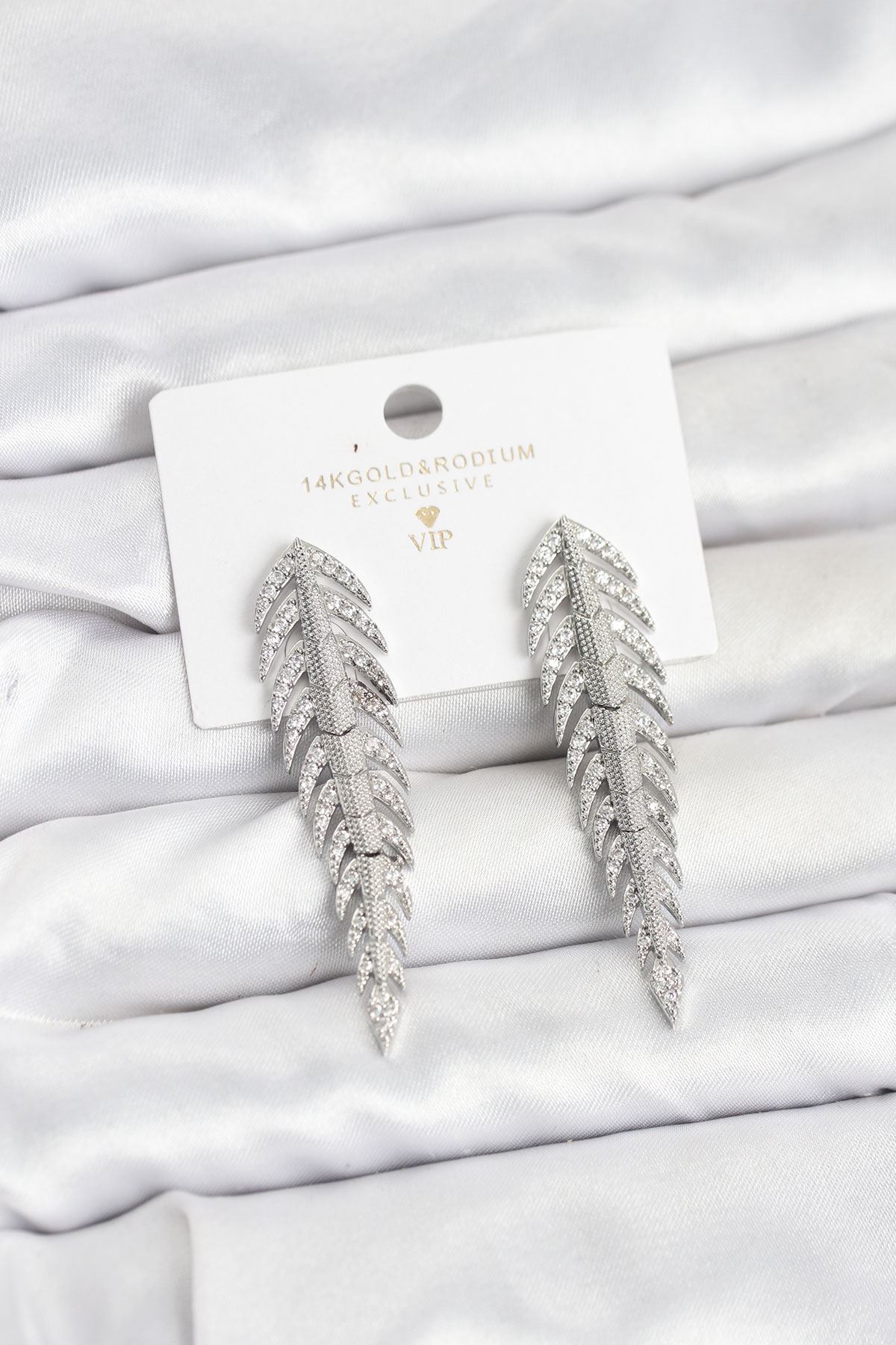 YRTCL Pirinç Gümüş Renk Balık Sırtı Model Zirkon Taşlı Kadın Küpe