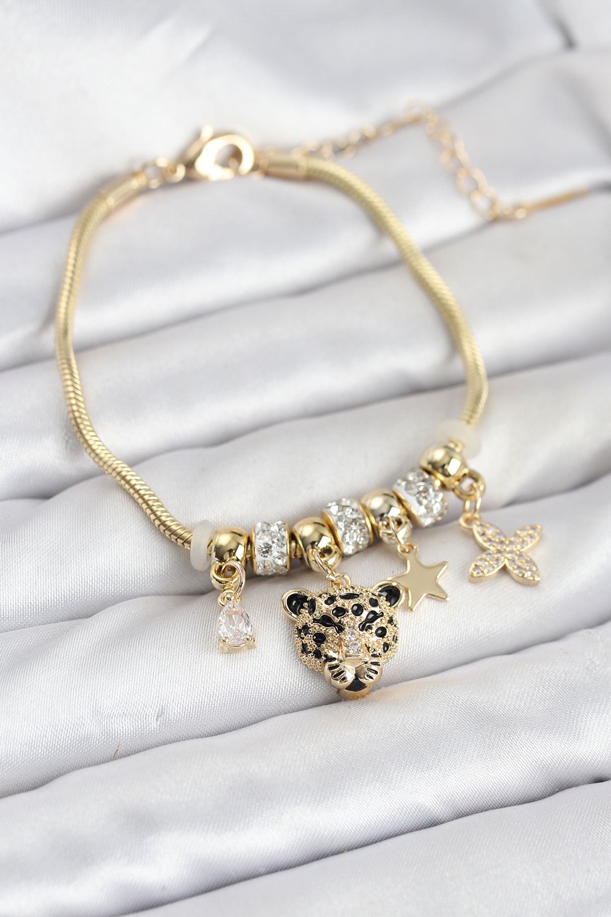 YRTCL Pirinç Gold Renk Kaplan Model Charmlı Kadın Bileklik