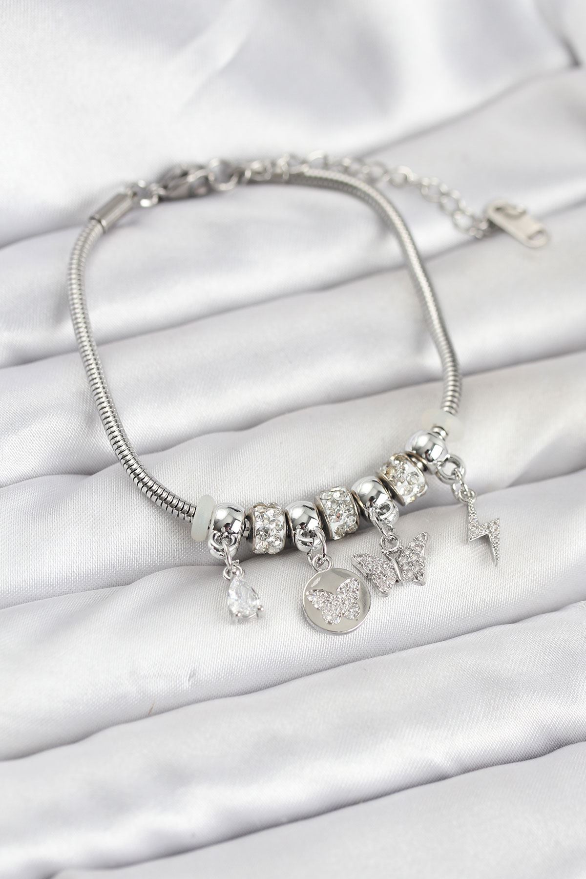 YRTCL Pirinç Gümüş Renk Kelebek Charmlı Kadın Bileklik