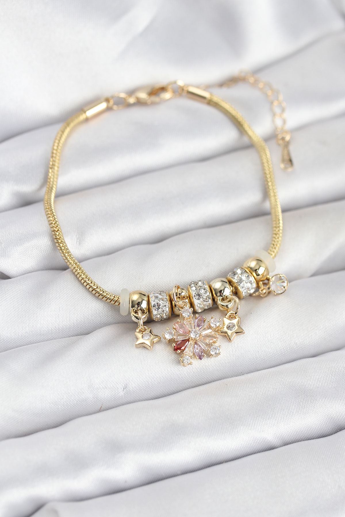 YRTCL Pirinç Gold Renk Renkli Yıldız Charmlı Kadın Bileklik