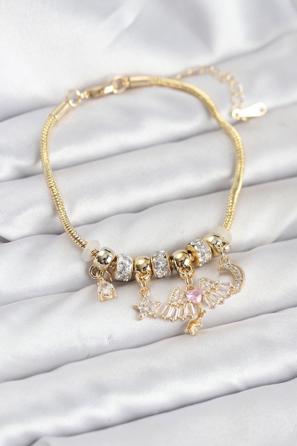 YRTCL Pirinç Gold Renk Kanatlı Charmlı Kadın Bileklik