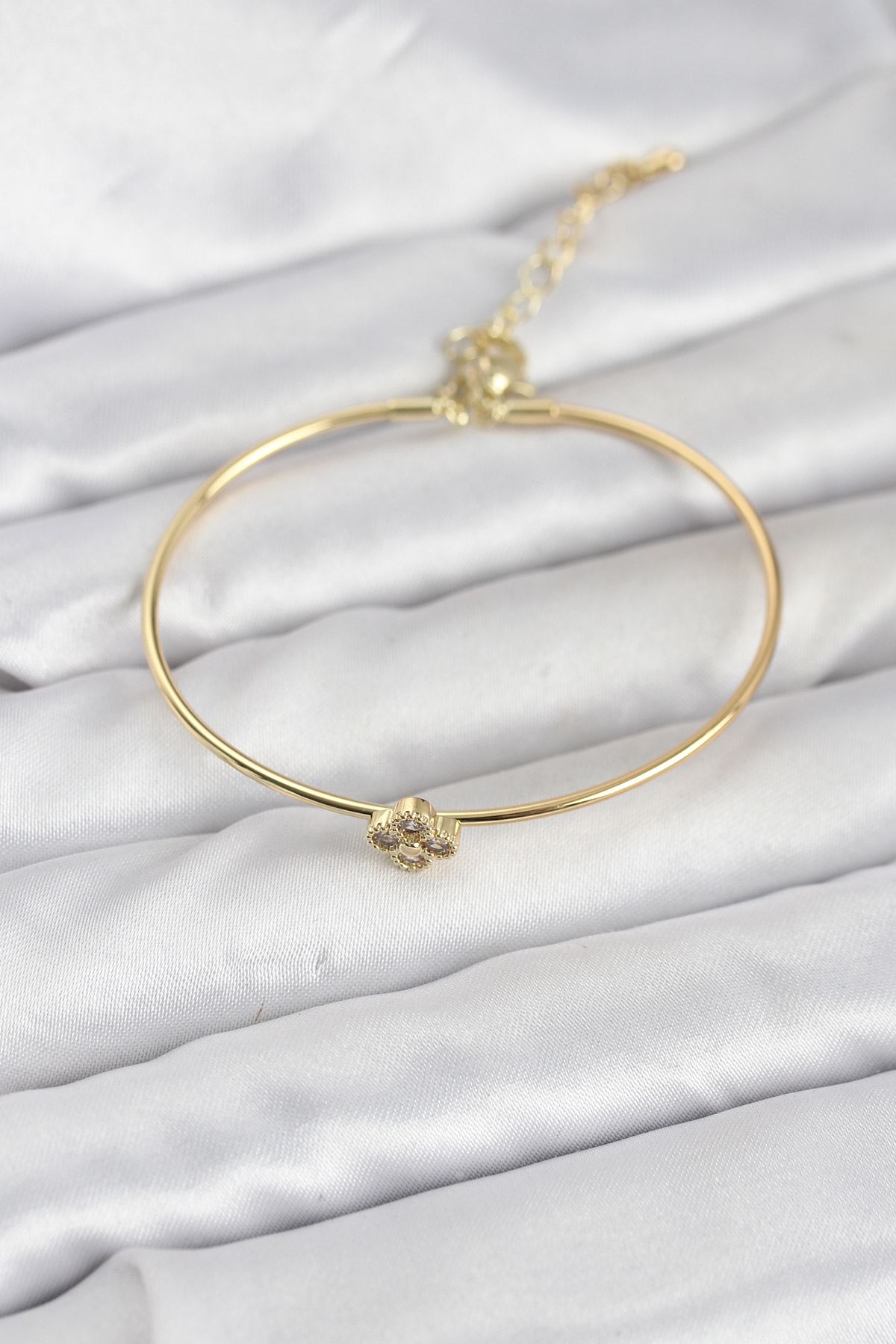 YRTCL Zirkon Taşlı Yonca Model Gold Renk Kadın Bileklik