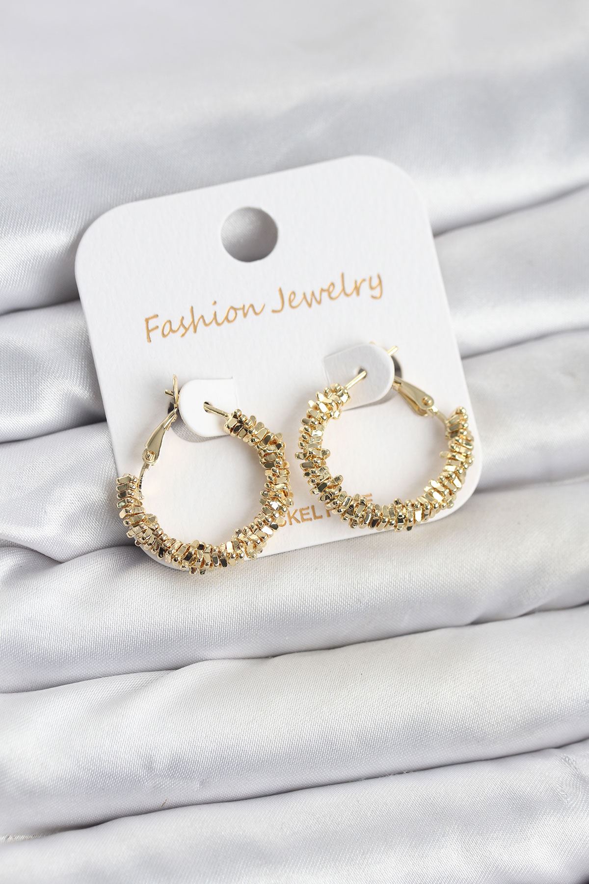 YRTCL Pirinç Gold Renk Küçük Tırtıklı Halka Model Kadın Küpe