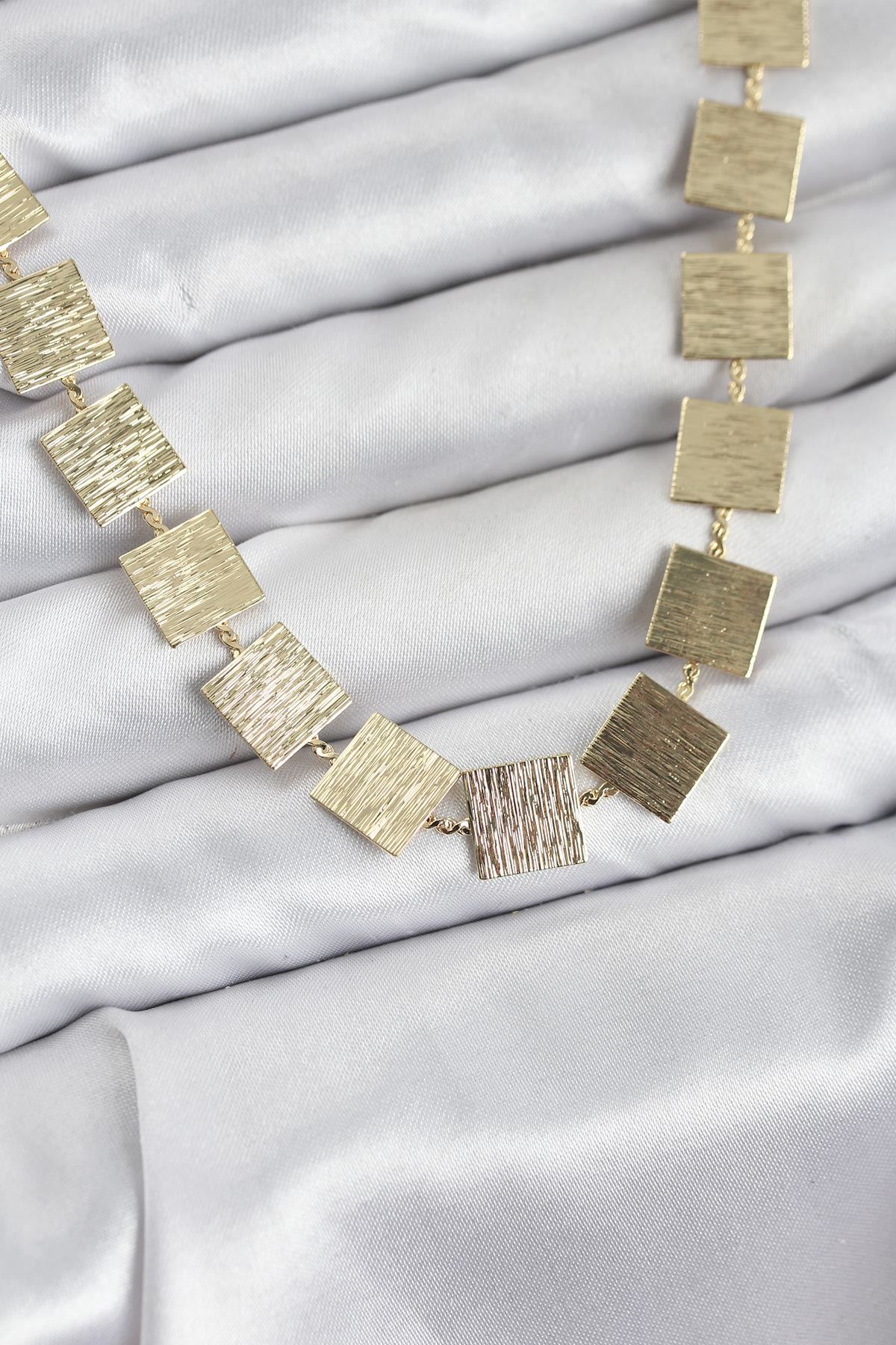 YRTCL Kare Plaka Model Gold Renk Kadın Kolye