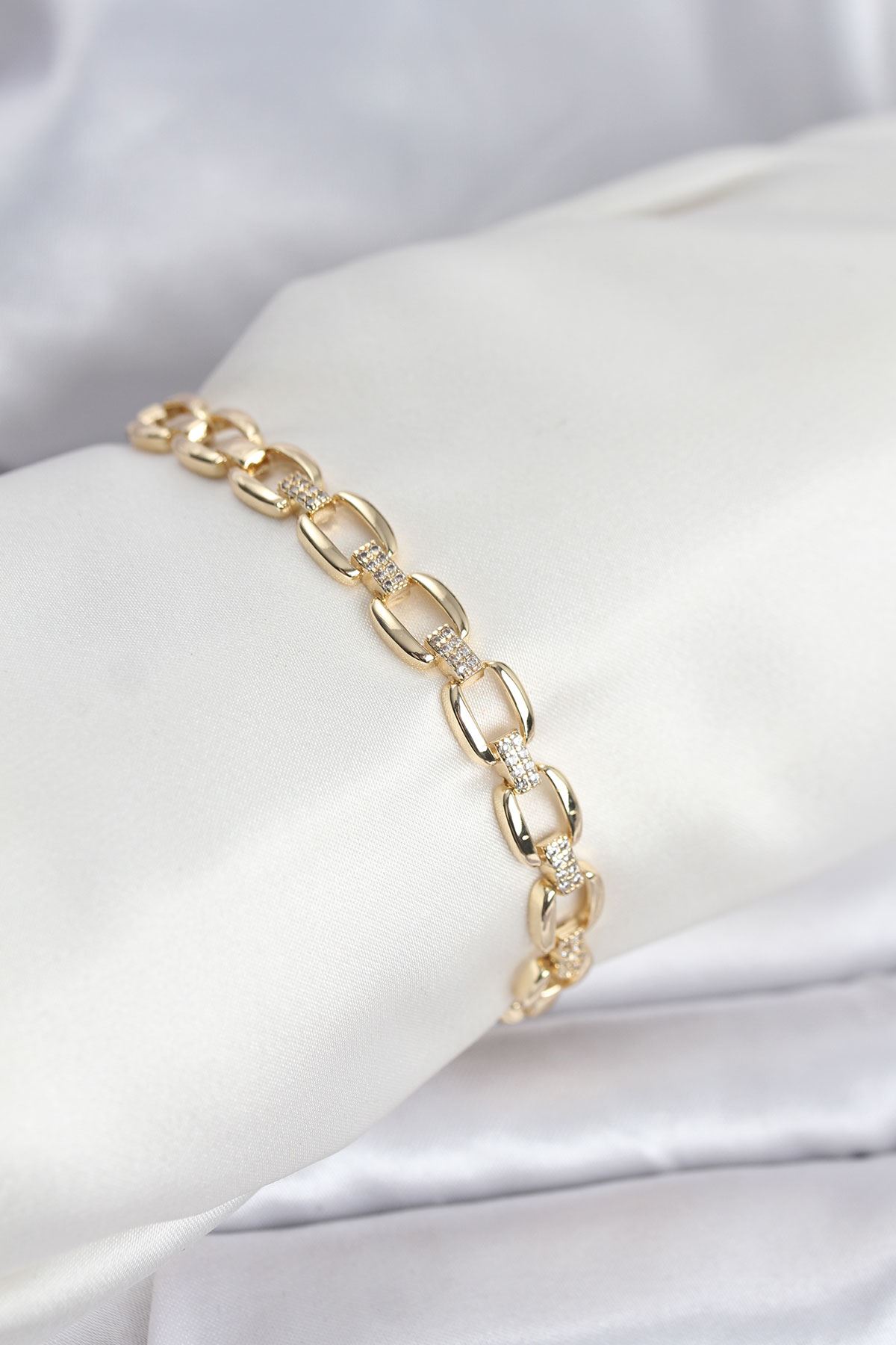 YRTCL Pirinç Gold Renk VIP Seri Zincir Model Zirkon Taşlı Kadın Bileklik