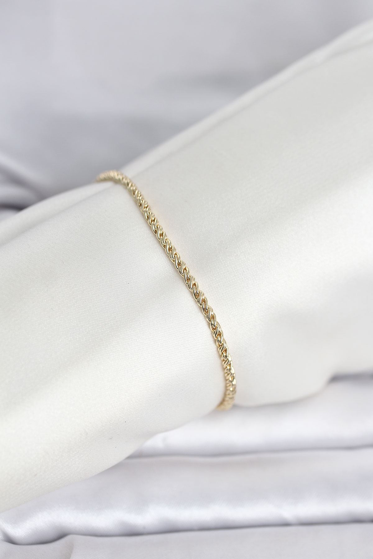 YRTCL CM 14K Gold Renk Burgulu Zincir Model Kadın Bileklik