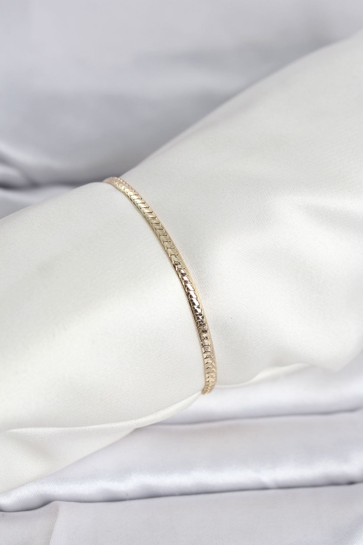 YRTCL CM 14K Gold Renk Yassı Zincir Model Kadın Bileklik