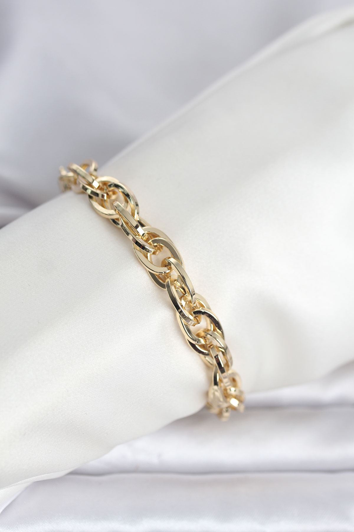 YRTCL CM 14K Gold Renk Kalın Burgu Zincirli Model Kadın Bileklik