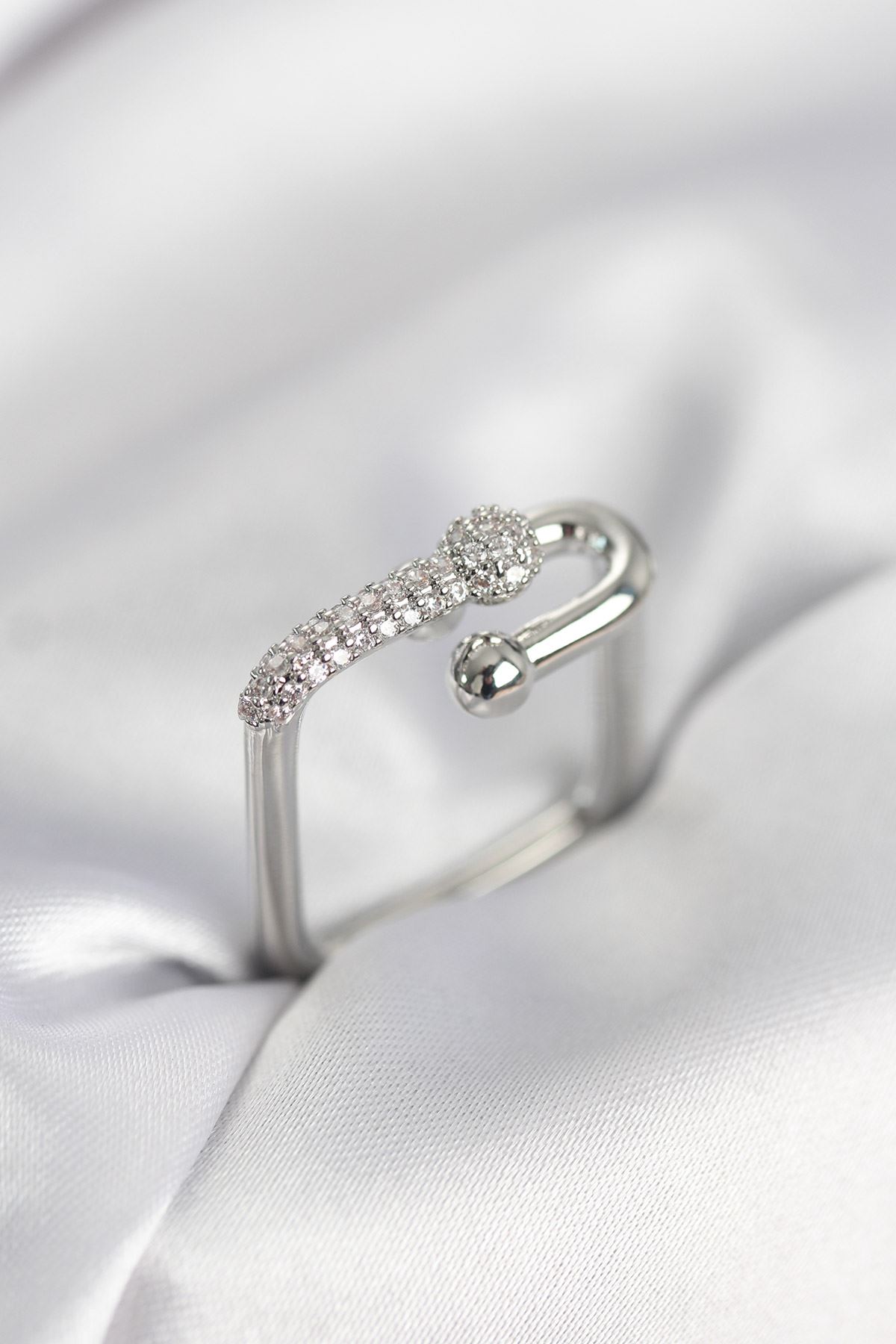 YRTCL Gümüş Renk Zirkon Taşlı Tifani Model Kare Kadın Yüzük