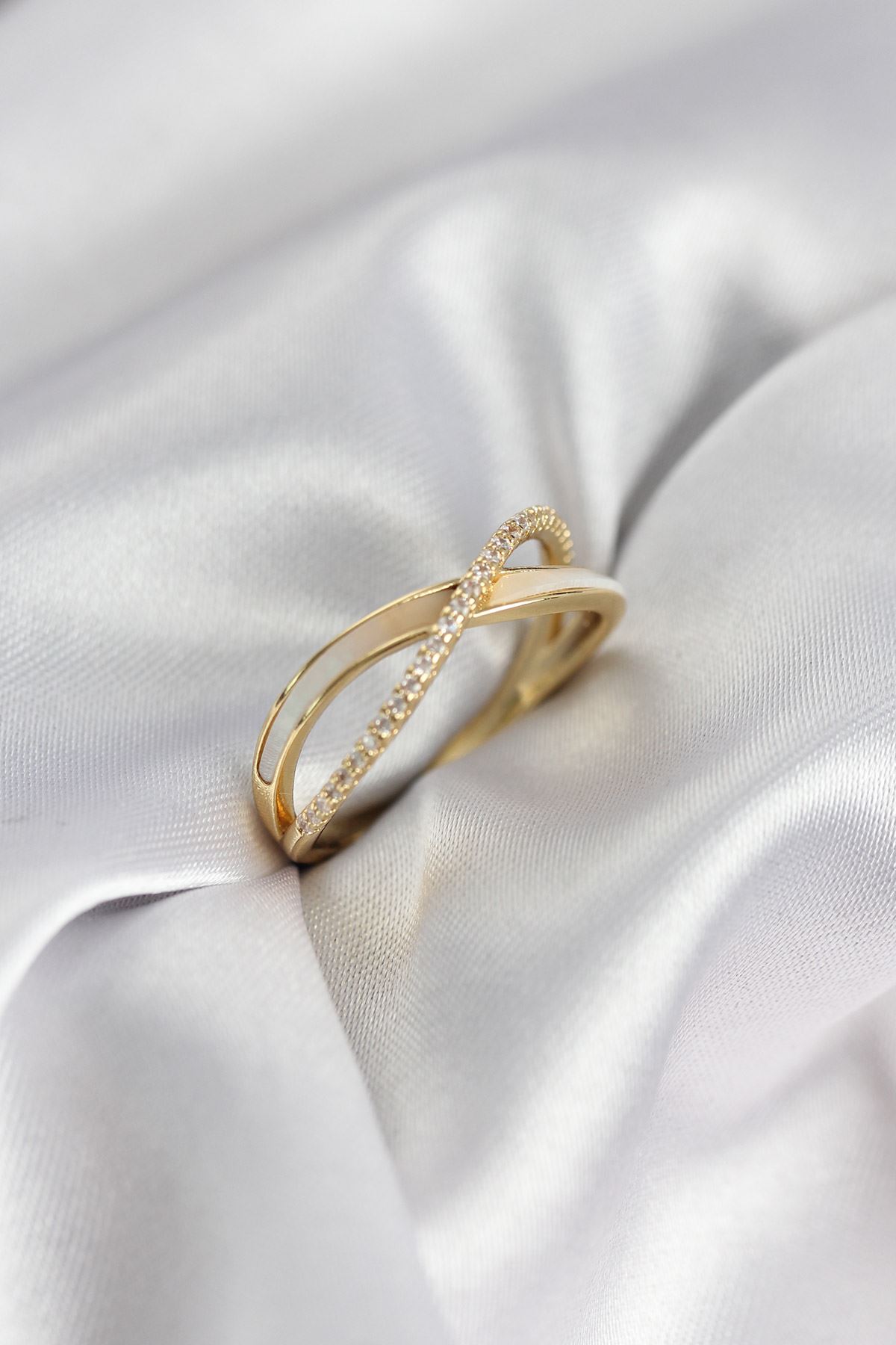 YRTCL Zirkon Taşlı Sarmal Sedefli Gold Renk Kadın Yüzük