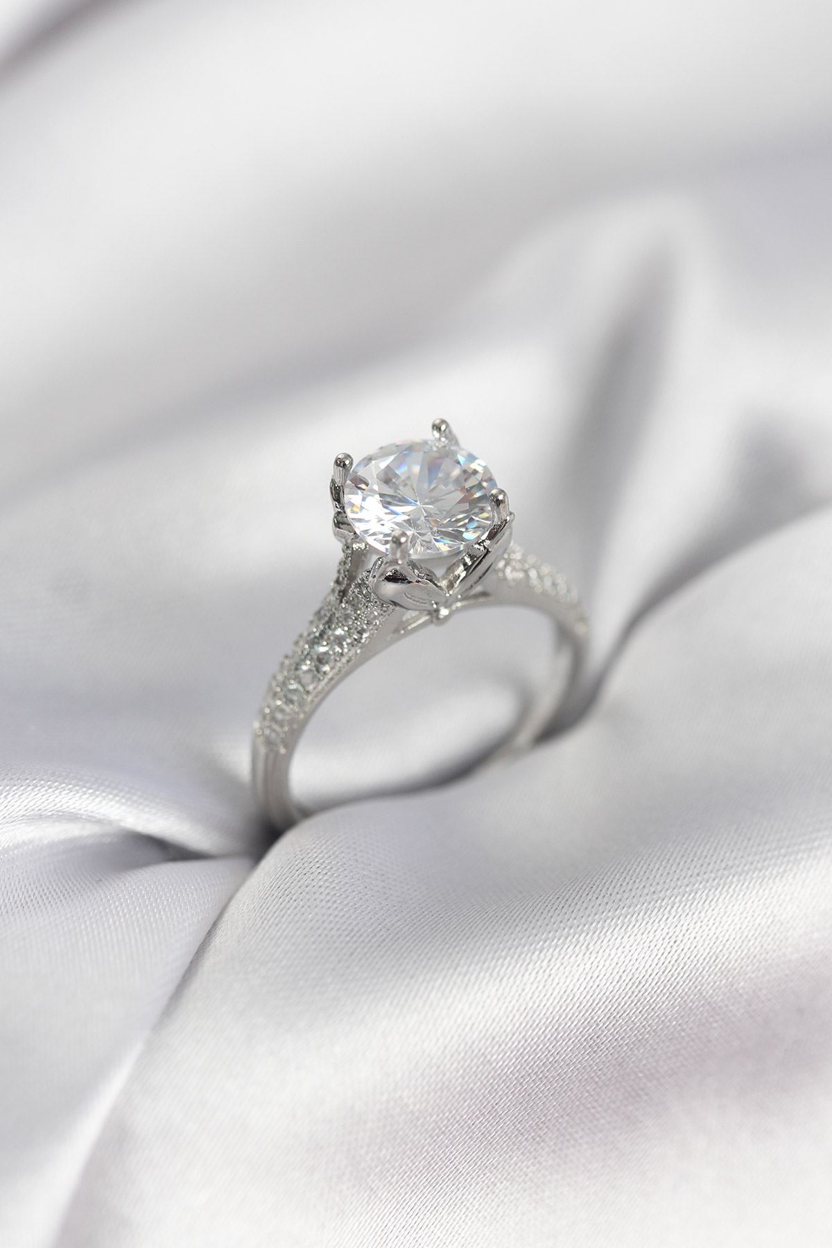 YRTCL Gümüş Renk Tek Taş Model Zirkon Taşlı Kadın Yüzük