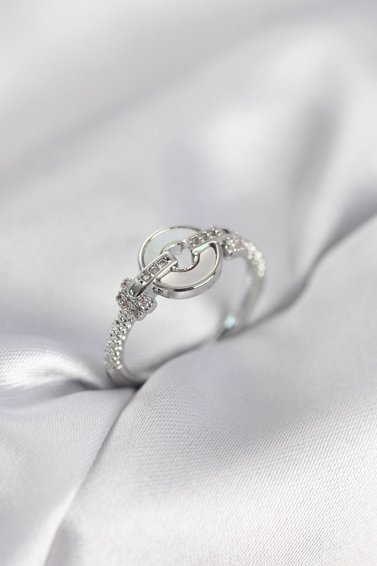 YRTCL Gümüş Renk Daire Form Sedef ve Zirkon Taşlı Kadın Yüzük