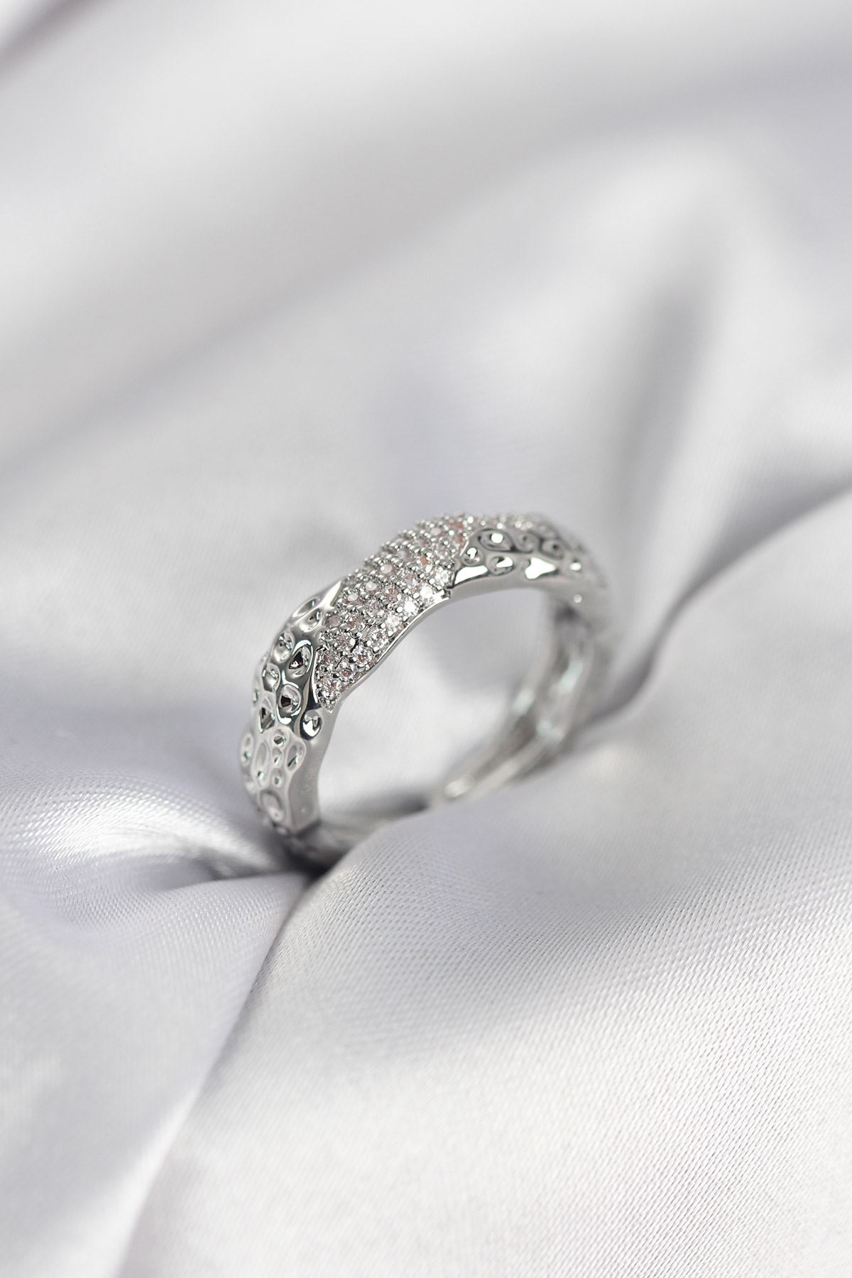 YRTCL Zirkon Taşlı Puntalı Gümüş Renk Kadın Yüzük