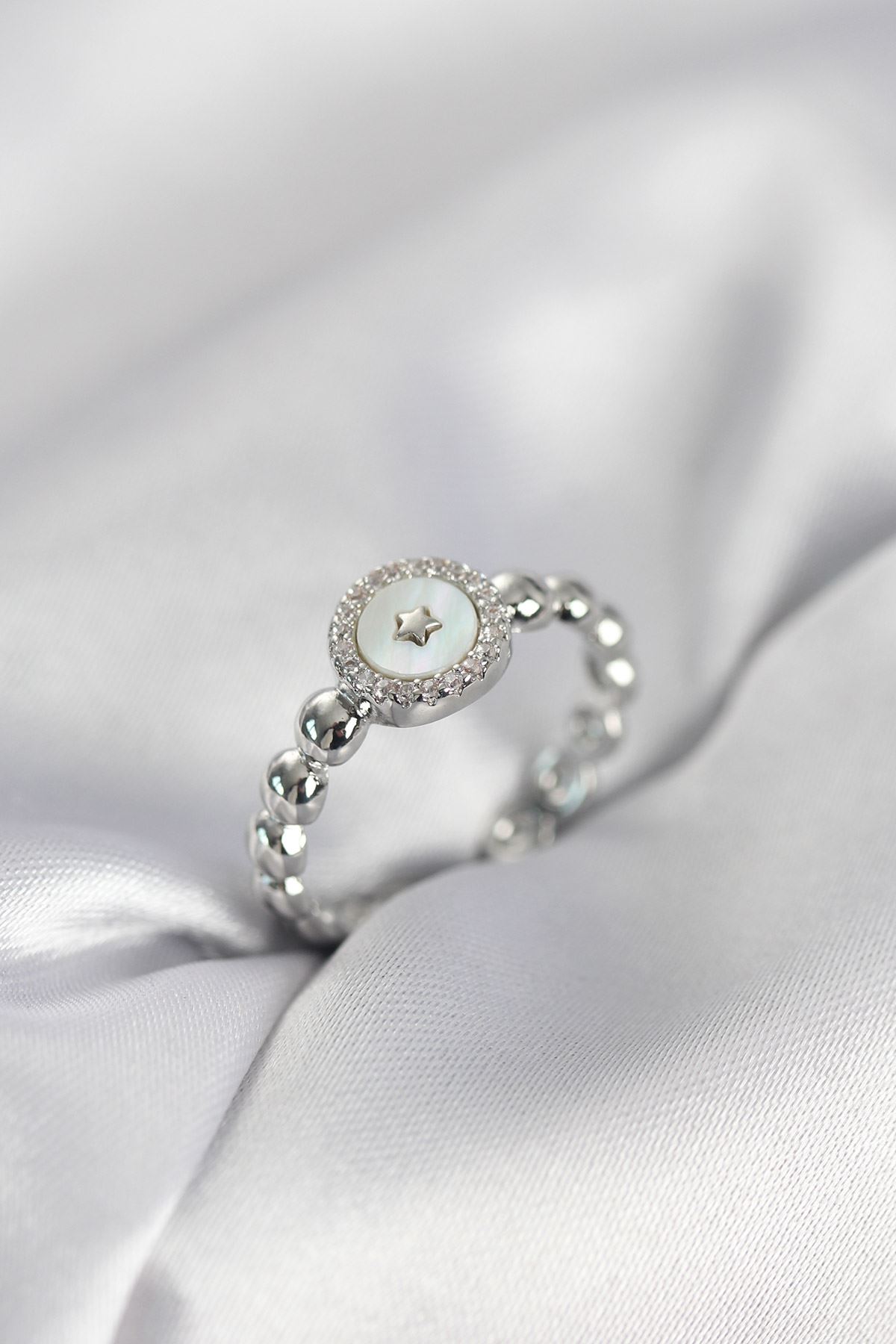 YRTCL Gümüş Renk Sedefli Yıldız Model Zirkon Taşlı Kadın Yüzük