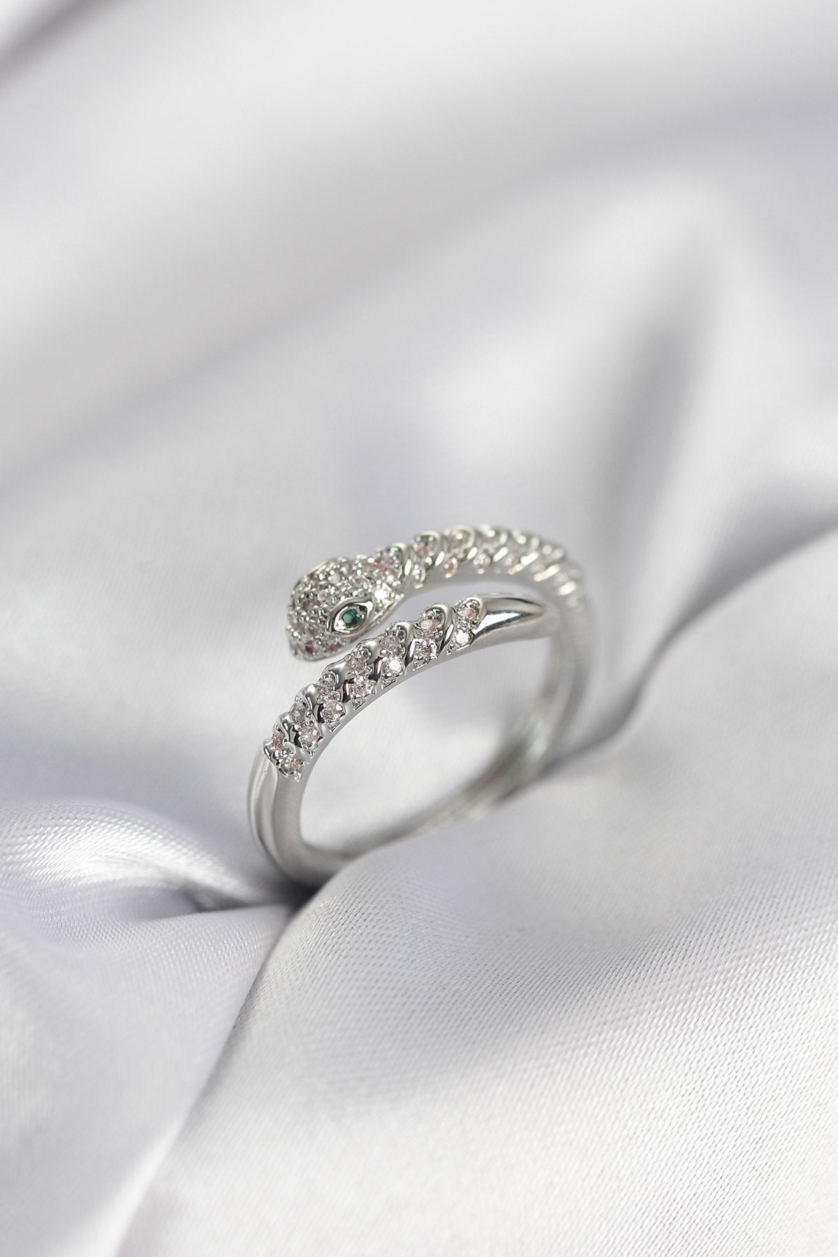 YRTCL Yılan Model Gümüş Renk Zirkon Taşlı Kadın Yüzük