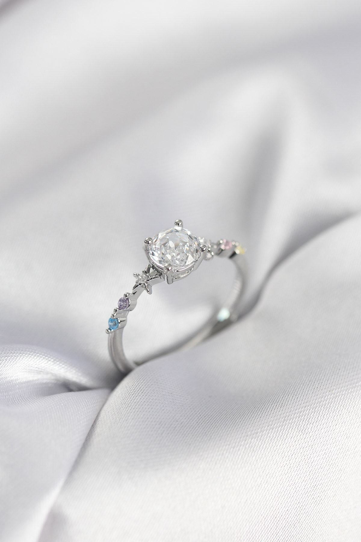 YRTCL Tek Taş Model Zirkon Taşlı Gümüş Renk Kadın Yüzük