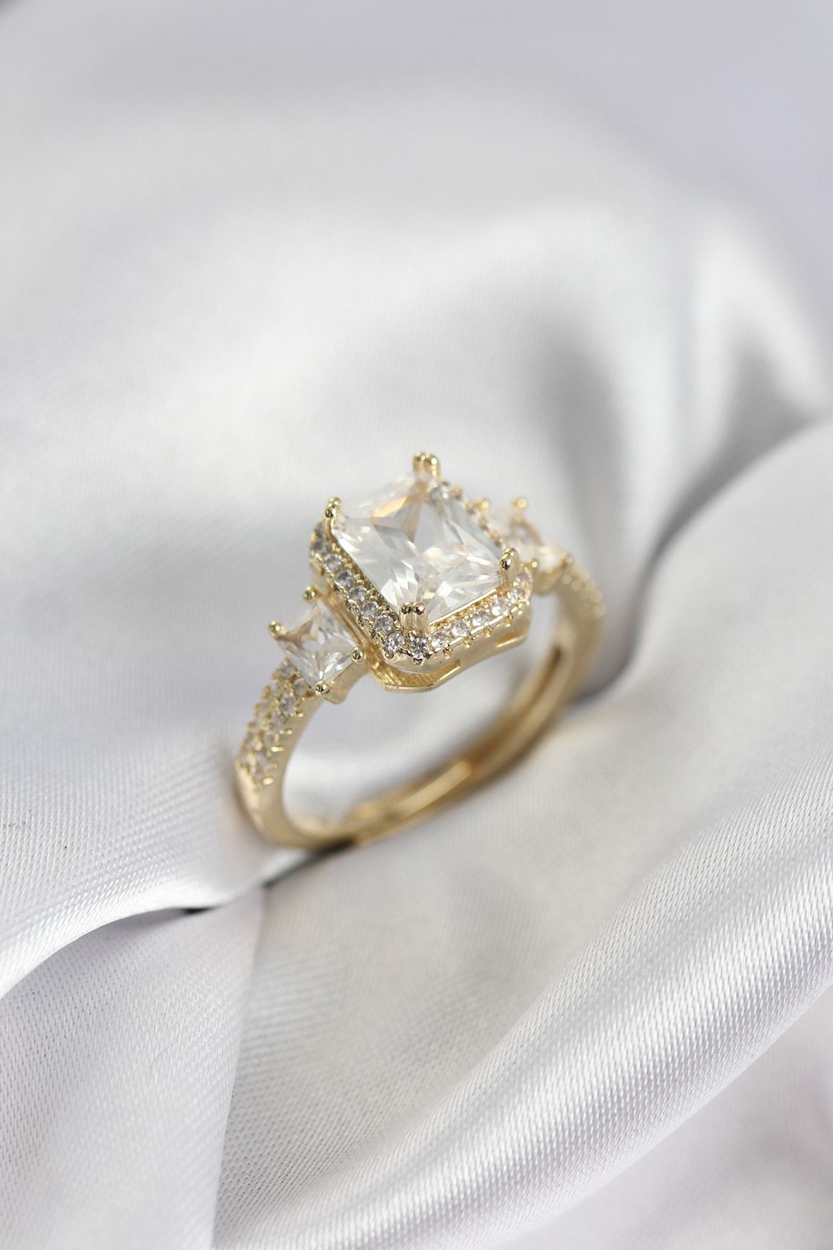 YRTCL Gold Renk Kare Baget Zirkon Taşlı Tek Taş Model Kadın Yüzük