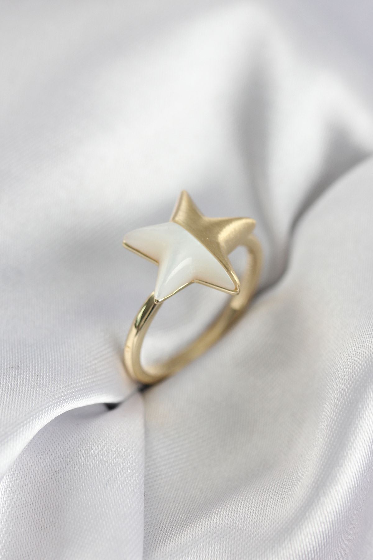 YRTCL Gold Renk Sedefli Yıldız Model Kadın Yüzük