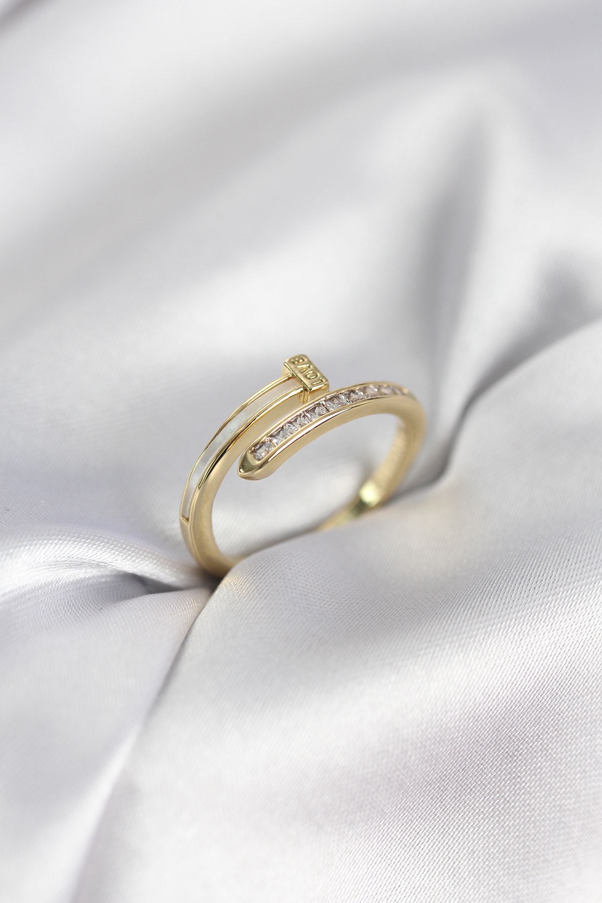 YRTCL Zirkon Taşlı Gold Renk Yassı Çivi Model Kadın Yüzük