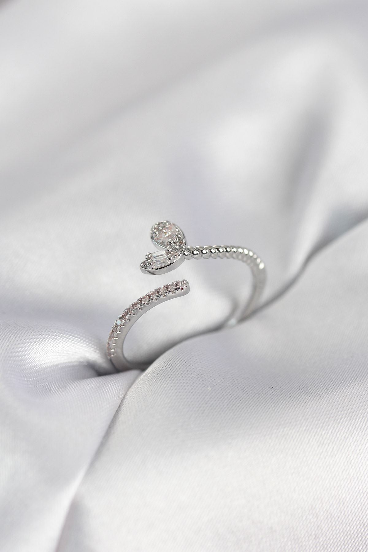 YRTCL Gümüş Renk Pirinç Kuyruklu Kalp Model Kadın Yüzük