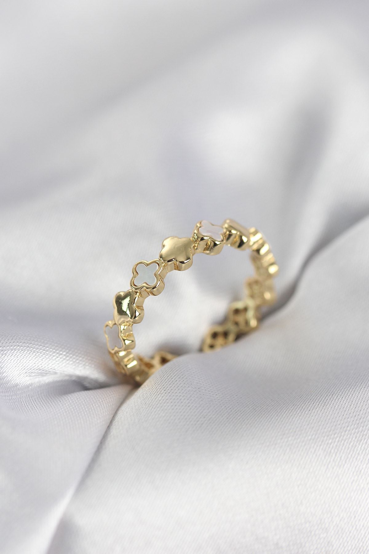 YRTCL Gold Renk Sedefli Yonca Model Kadın Yüzük