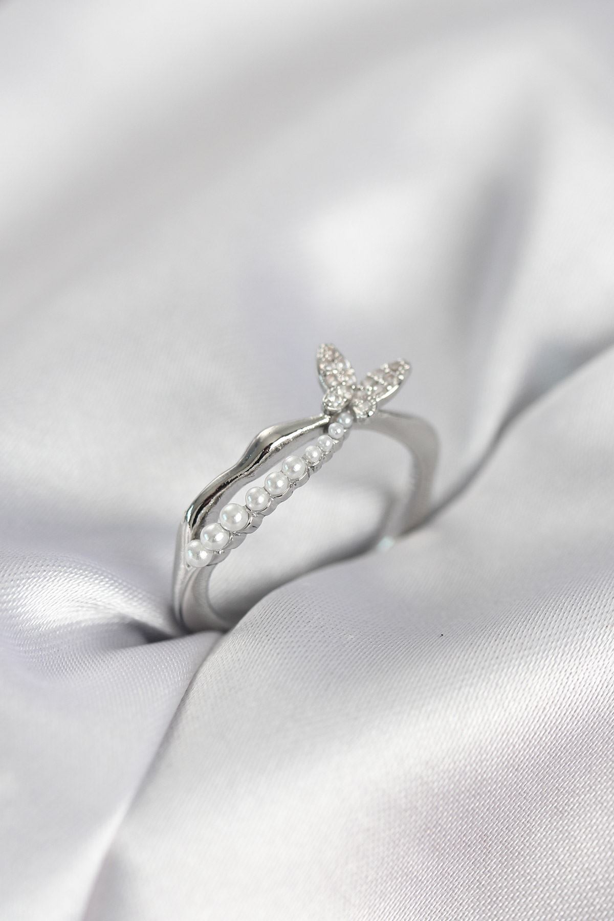 YRTCL Gümüş Renk Kuyruklu Kelebek Model İncili Kadın Yüzük