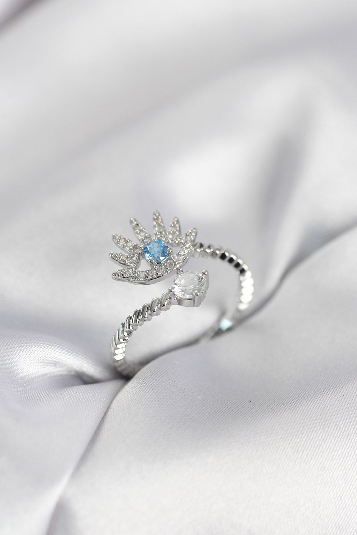 YRTCL Gümüş Renk Göz Model Zirkon Taşlı Kadın Yüzük