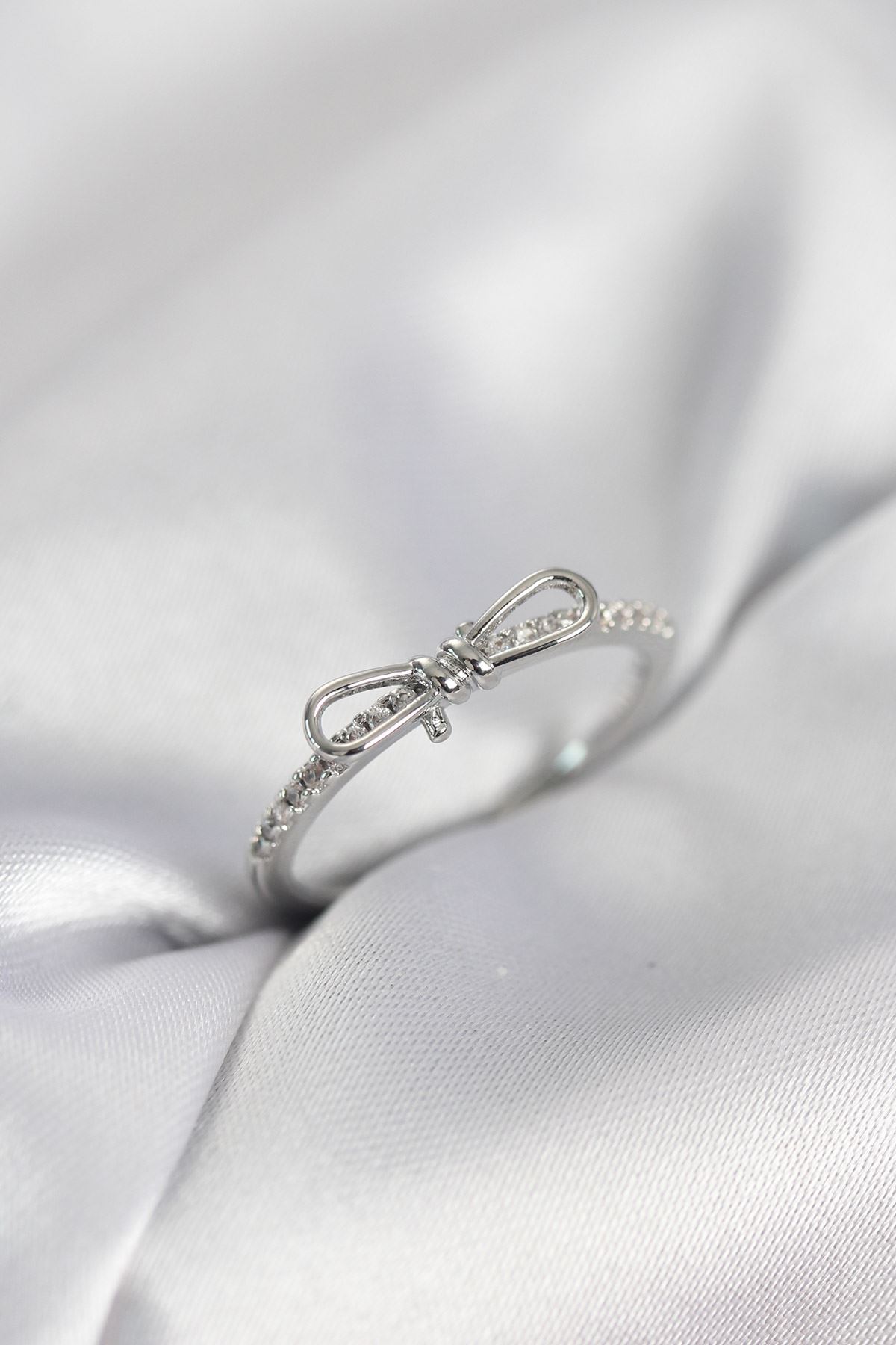 YRTCL Fiyonk Model Zirkon Taşlı Gümüş Renk Kadın Yüzük