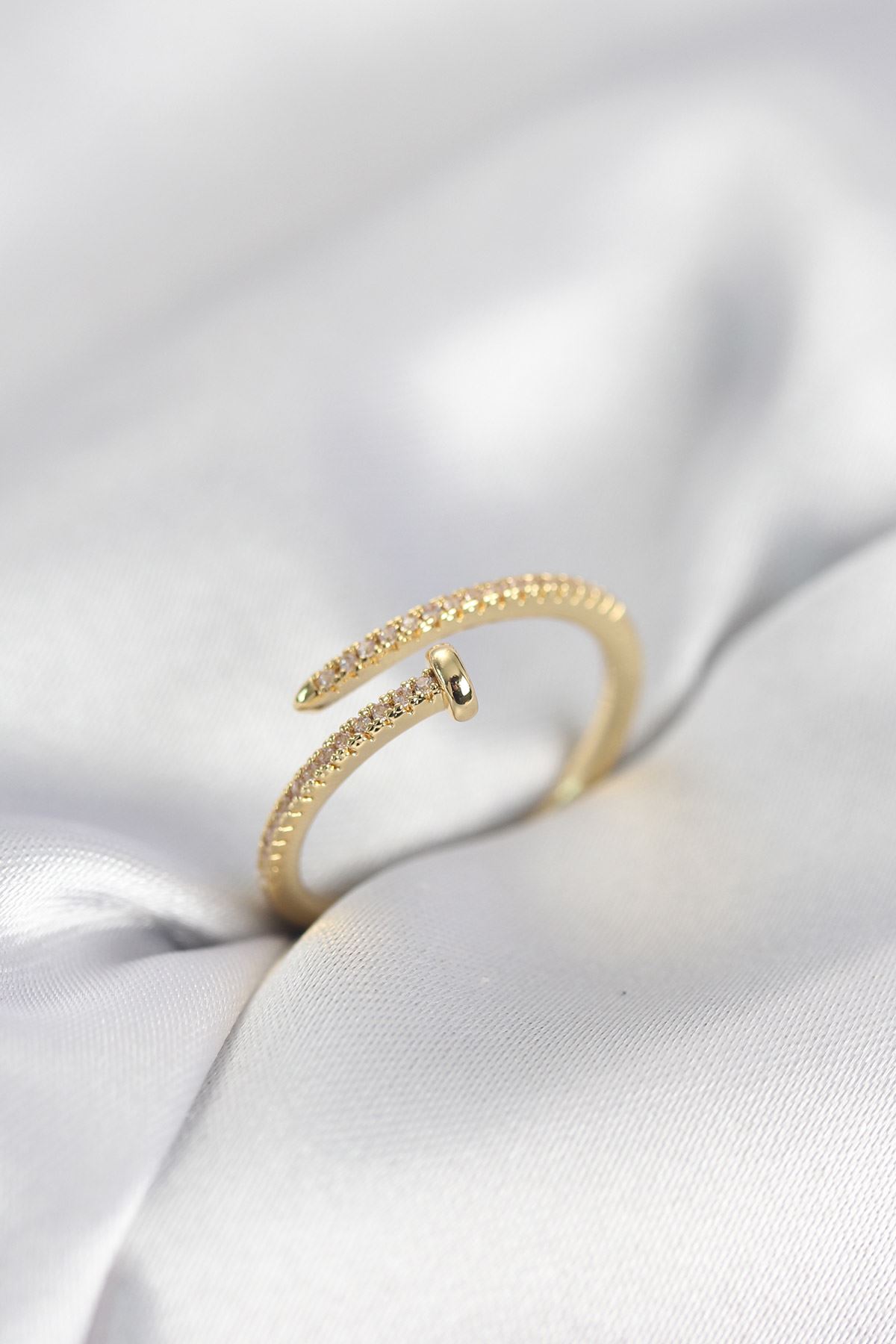 YRTCL Çivi Model Zirkon Taşlı Gold Renk Kadın Yüzük