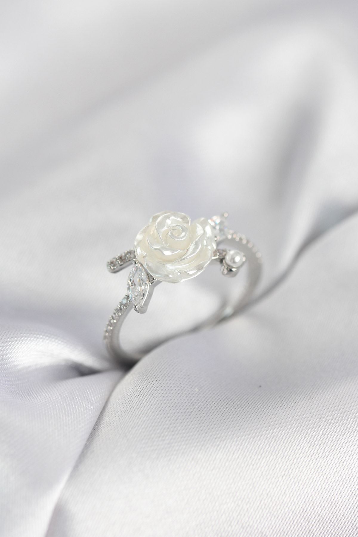 YRTCL Gümüş Renk Gül Model Zirkon Taşlı Kadın Yüzük