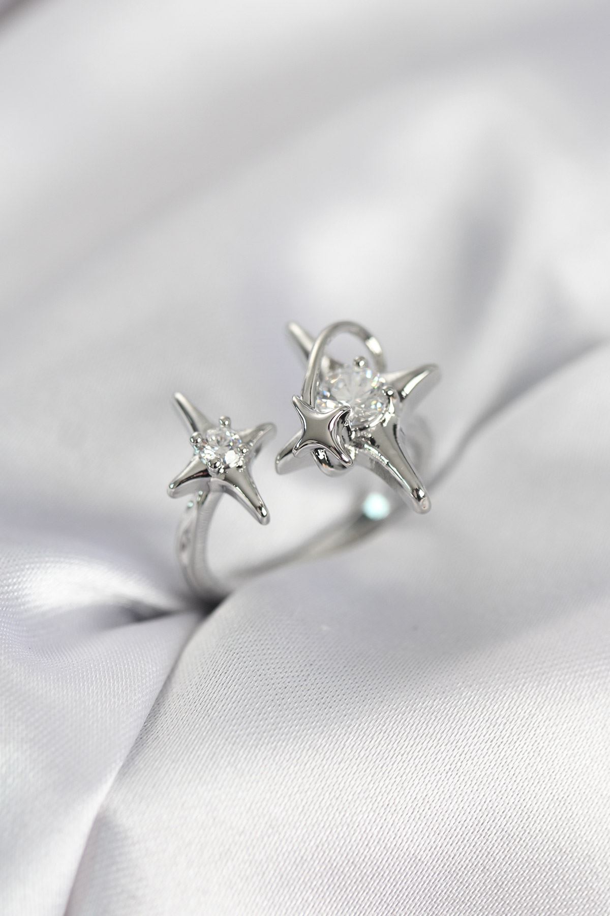 YRTCL Gümüş Renk Kutup Yıldızı Model Zirkon Taşlı Kadın Yüzük