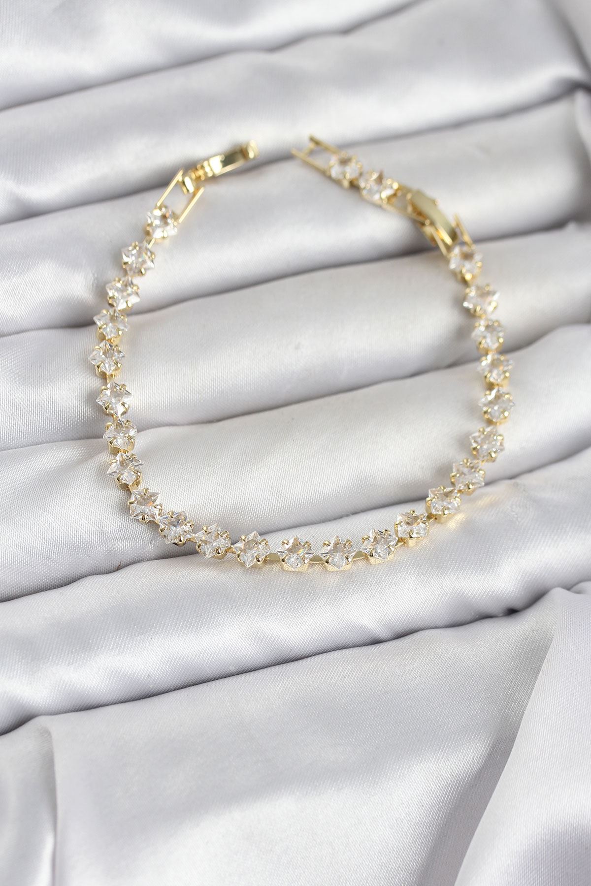 YRTCL Kare Zirkon Taşlı Gold Renk Pirinç Su Yolu Kadın Bileklik