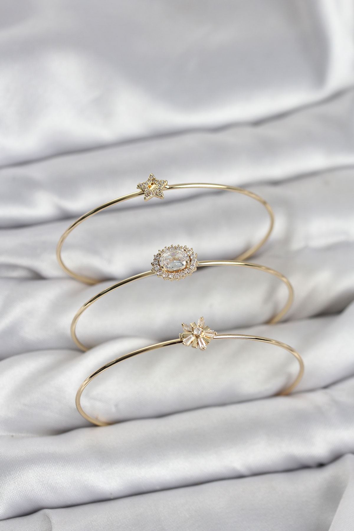 YRTCL Zirkon Taşlı Gold Renk Tek Taş Model 3'lü Kadın Bileklik Kombini