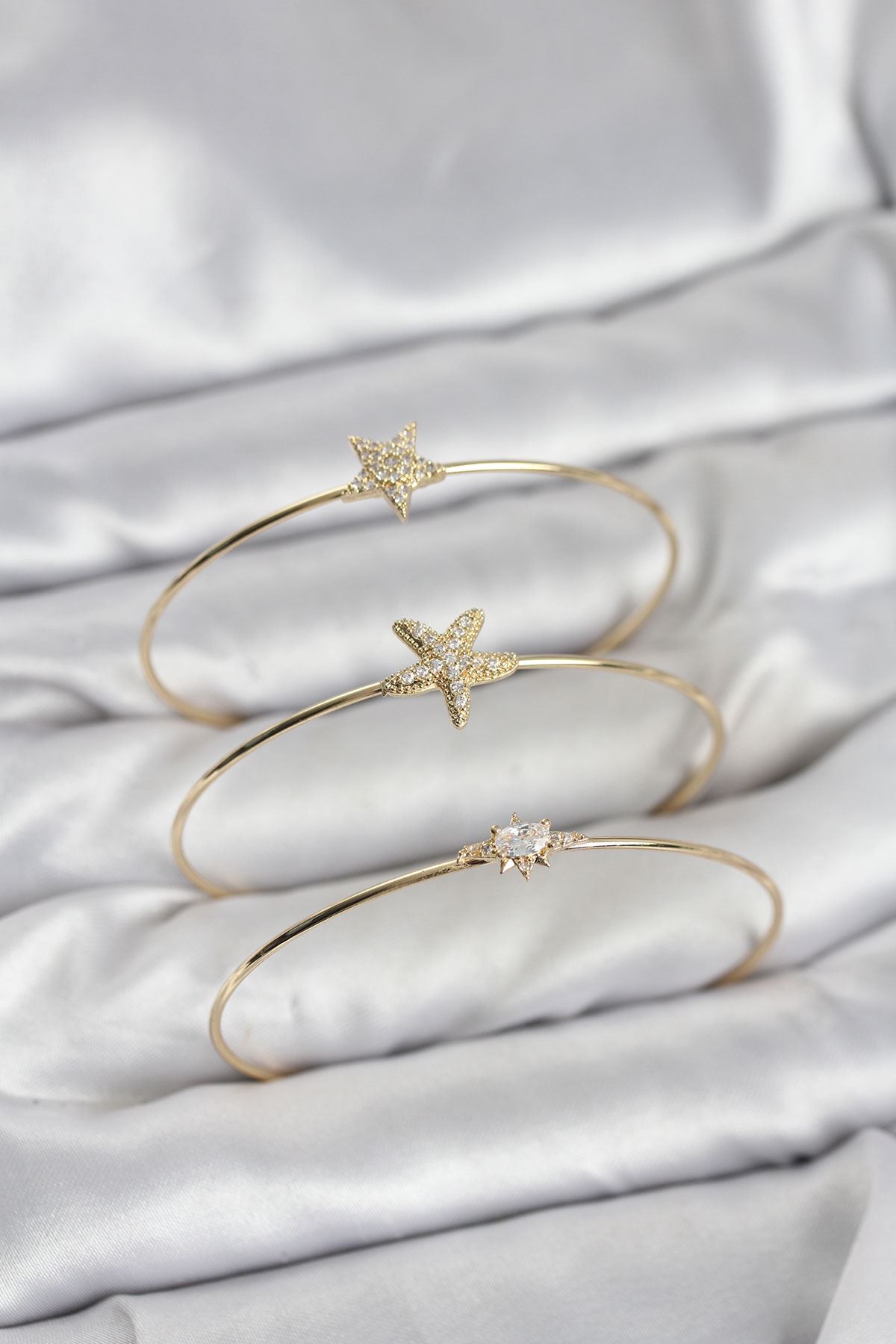 YRTCL Gold Renk Zirkon Taşlı Deniz Yıldızı Model 3'lü Kadın Bileklik Kombini