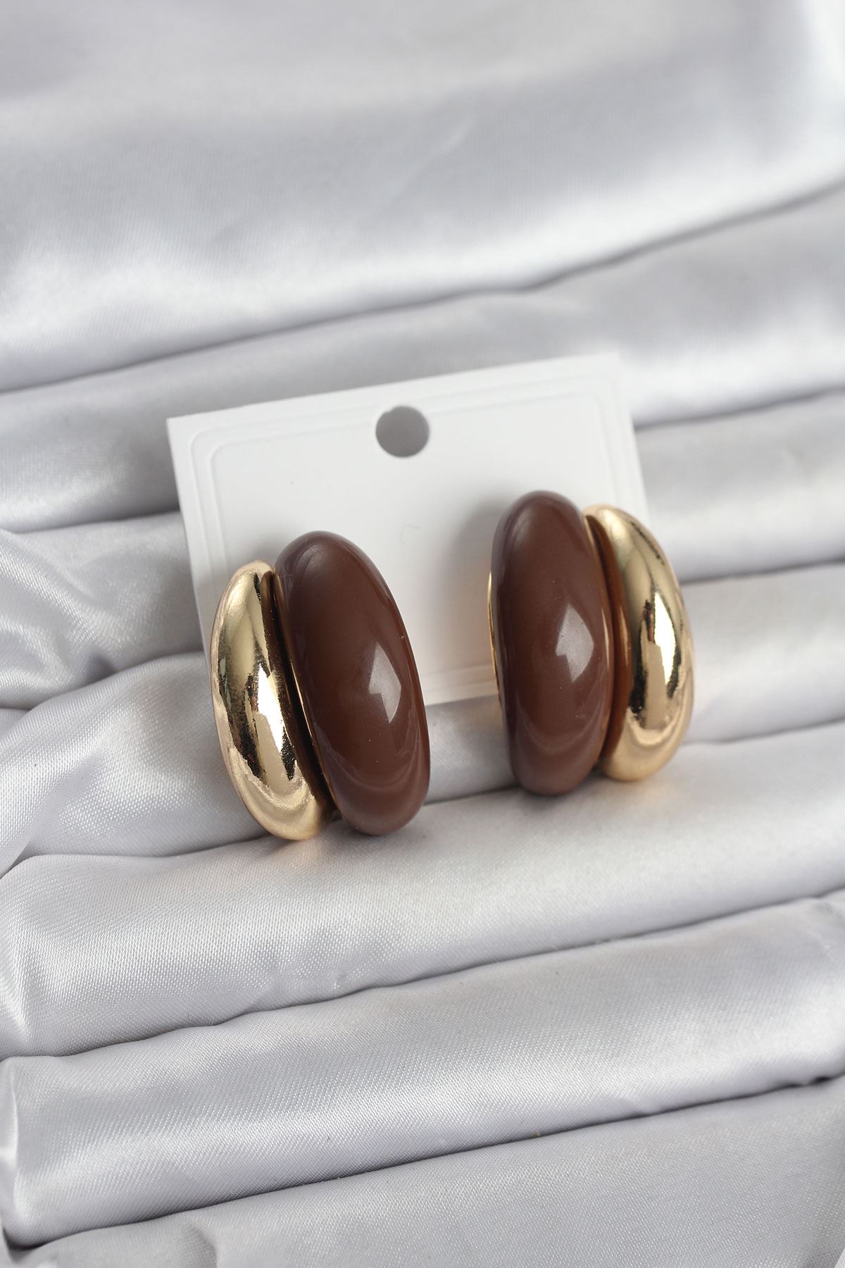 YRTCL Damla Model Kahverengi Vintage Gold Renk Kadın Küpe