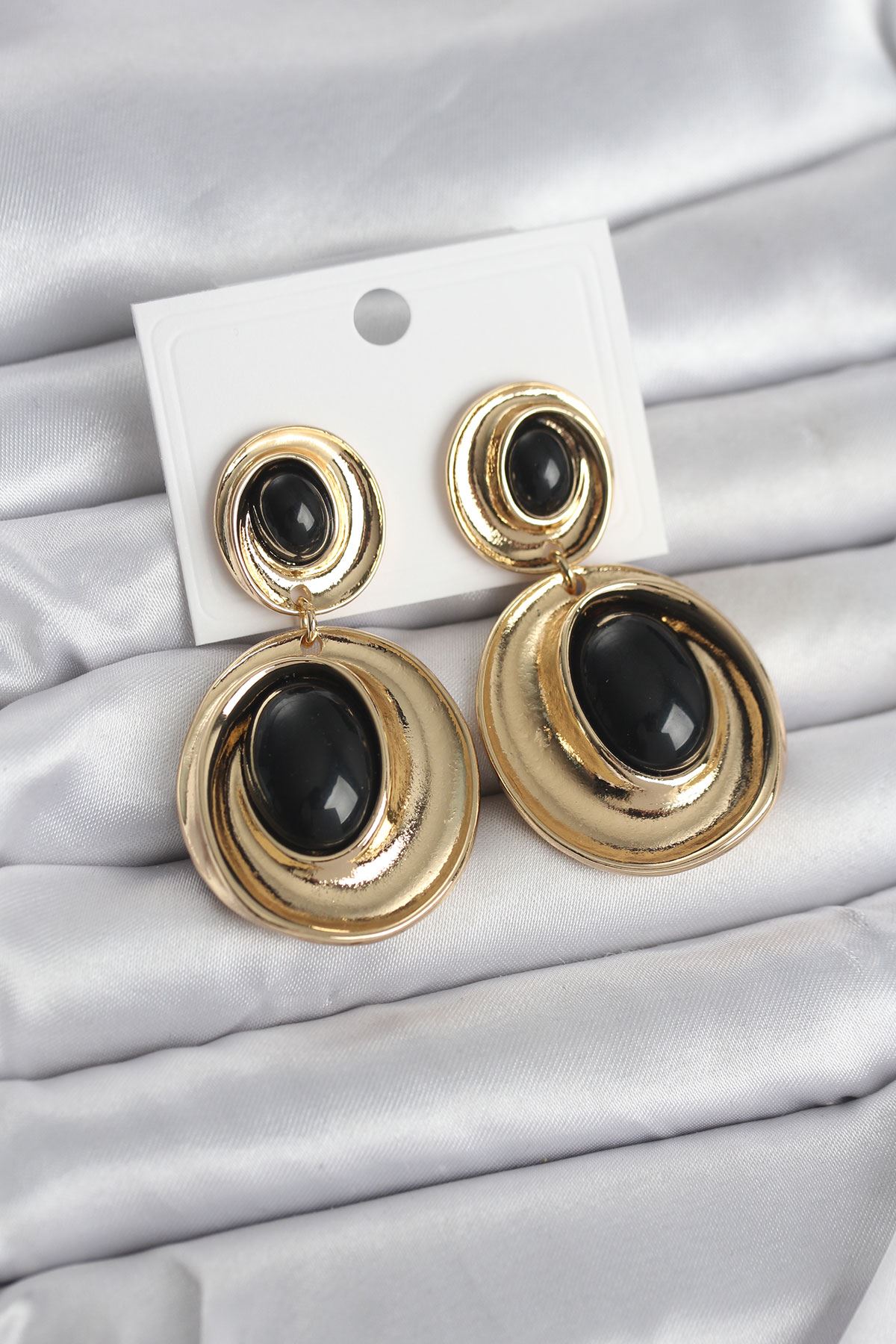 YRTCL Siyah Sallantılı Damla Model Gold Renk Vintage Kadın Küpe