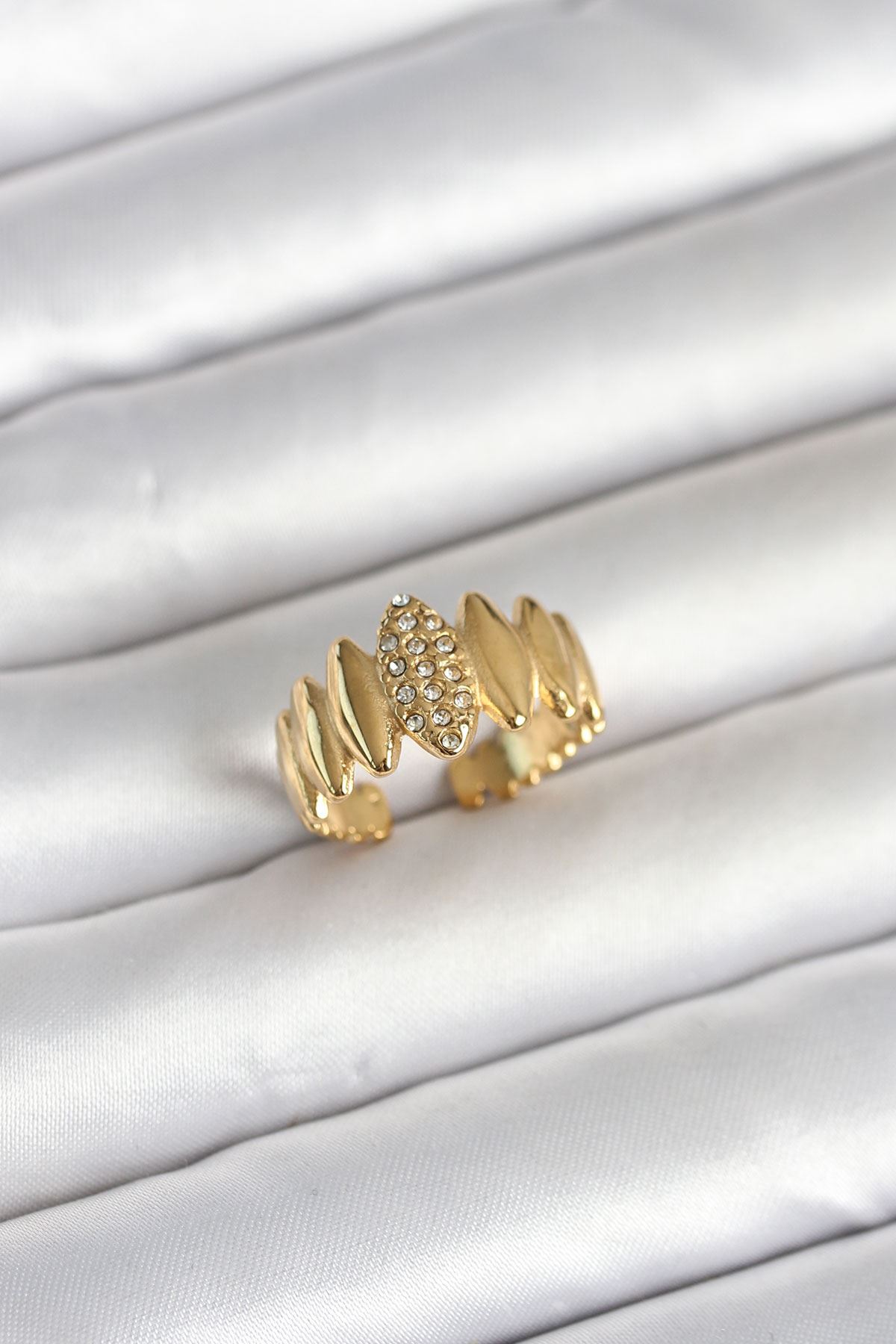 YRTCL 316L Çelik Gold Renk Zirkon Taşlı Vintage Model Kadın Yüzük