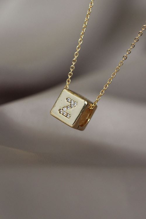 YRTCL Gold Renkli Küp Model Zirkon Taşlı Z Harfli Kolye