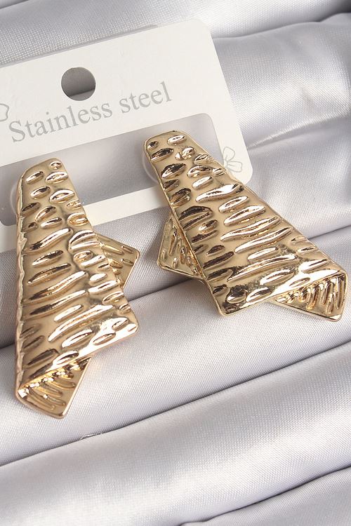 YRTCL Pirinç Gold Renk İşleme Detaylı Katlanmış Kare Plaka Model Kadın Küpe
